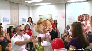 Impresionante documento de una despedida de soltera bien prendida