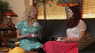 Jayden Cole despertando a Victoria White de una apacible siesta