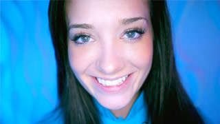 La pícara Gia Paige dando una mamada impecable