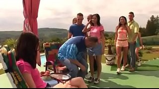 Depravación y perversiones en esta fiesta de chavas putitas