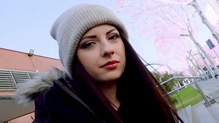 Joven escolar acepta coger por dinero en la Universidad - Rebecca Volpetti