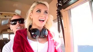 Chava aventada haciendo zorreando con el chofer del camión hasta que se lo echa