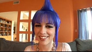 POV de Larkin Love con sus chichis naturales gigantes. ¡De bien cerca!