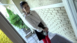 Chavita asiática cogiendo en sitio de ligue sexual. Vina Sky