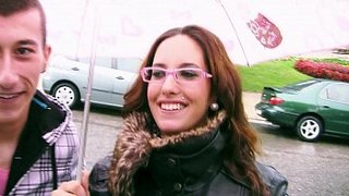 El cornudo español tiene una novia muy divertida y muy zorra