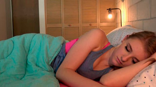 Melody Marks no puede resistirse a la verga del hermanastro