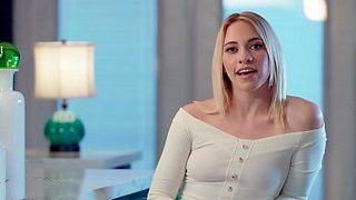 Khloe Kapri muestra su fantasía de ser agarrada por un intruso