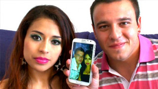 Lolo vende a su vieja Sara y David el Moreno la mete sin compasión