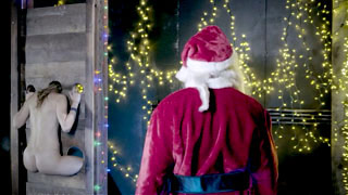 Papá Noel degenerado sodomizando a sumisa adolescente. Jillian Janson