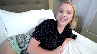 Terminando lo que comencé con mi hermana caliente. Dixie Lynn