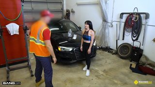 ¿Me estás diciendo que si te la chupo me entregas el Audi rápido?