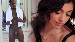 Se lleva una sorpresa cuando ve la verga del novio de su roomie