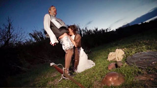 Don Quijote le da por el trasero a Dulcinea en algún lugar de La Mancha