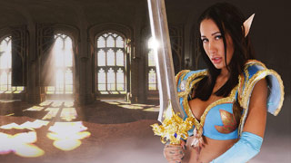 La morena tetona Areola deja la espada y monta verga