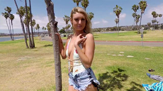 Rubia flaca coge verga gorda. Victoria Steffanie