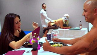 La venezolana Victoria Resa quiere ligar en First FAKings