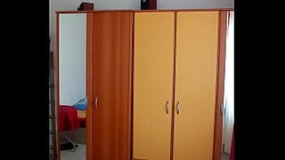 Nena hermosa se mete los dedos en la panocha en una masturbación. Liza Rowe