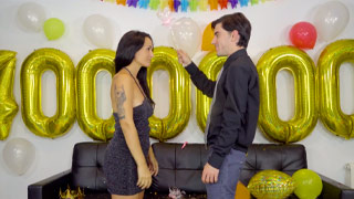 Jordi ENP disfruta de las curvas deliciosas de Claudia Bavel