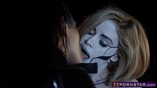 Power Rangers. Parodia XXX - Parte 2. Sexo lésbico con androide robótico