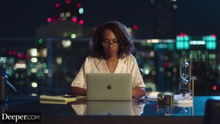 Más que pura atracción física. Lacey London