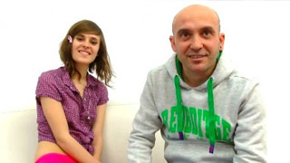 Ainara coge con un fan maduro