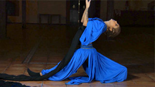 La sexy venezolana Venus Afrodita sabe menear bien su trasero sobre una verga