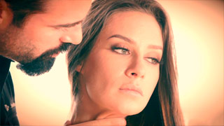 Bailarina de danza hermosa echando pasión. Cassidy Klein