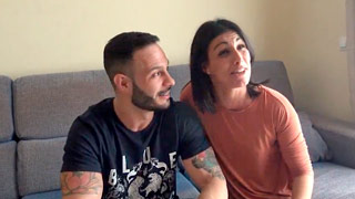 Jessica echando pasión por el trasero con su jale Javi