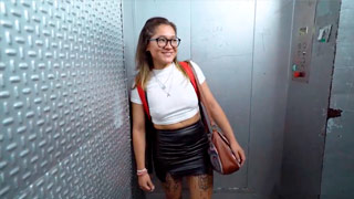 Cita a ciegas de la peruana Beth Choy con cuatro pistolas distintas