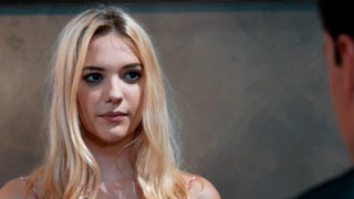 La rubia espectacular Kenna James cogiendo sexy