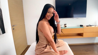 Rebecca Johnson es entrevistada en español