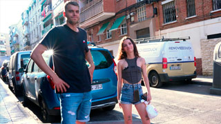 La alicantina Massy Sweet se atreve a cogerse al Goliat de Carabanchel