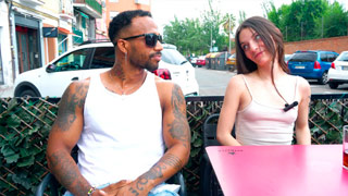 La flaquita Massy Sweet mueve su culito con soltura sobre una verga negra