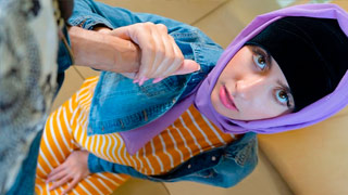 Las mujeres árabes echando pasión con hiyab me prenden mucho. Angeline Red