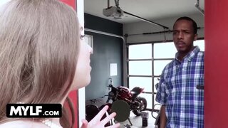 Angel Youngs, Alex Chance y más MILF's cogidas por MONSTRUOSAS VERGAS negras