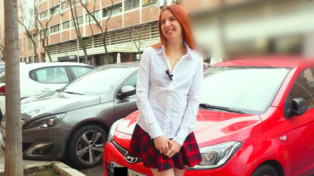 Teen jovencita y LOCA POR EL ANAL!!! ¿Es tu sueño? No, es NIGGED y Astrid Ortiz