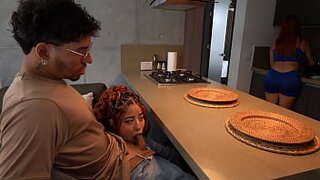 Celeste Alba se ha propuesto cogerse al novio de su amiga Liindsay Castro