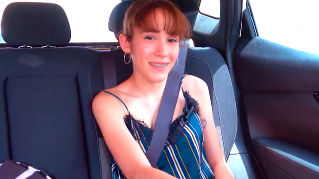 ¡La peor novia del mundo se la convence rápido! Loreto Smith amor por los PURETAS