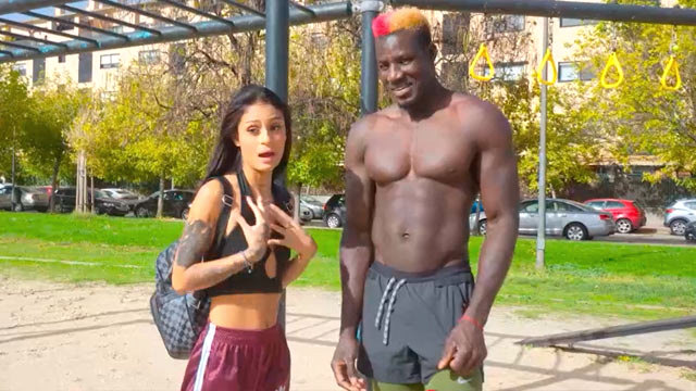 Breiny Zoe quiere ECHARSE un palito con el negro deportista. ¡Fantasía cumplida!