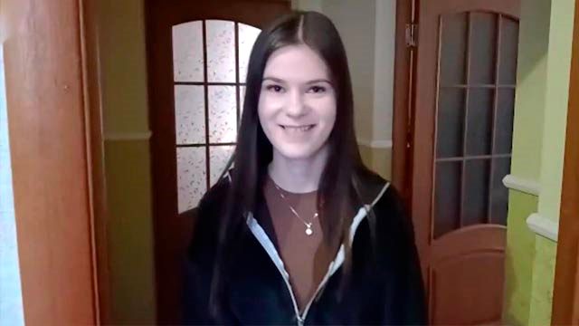 Soy HoneyNasia, quedo con un amigo para ver porno y terminamos cogiendo en video