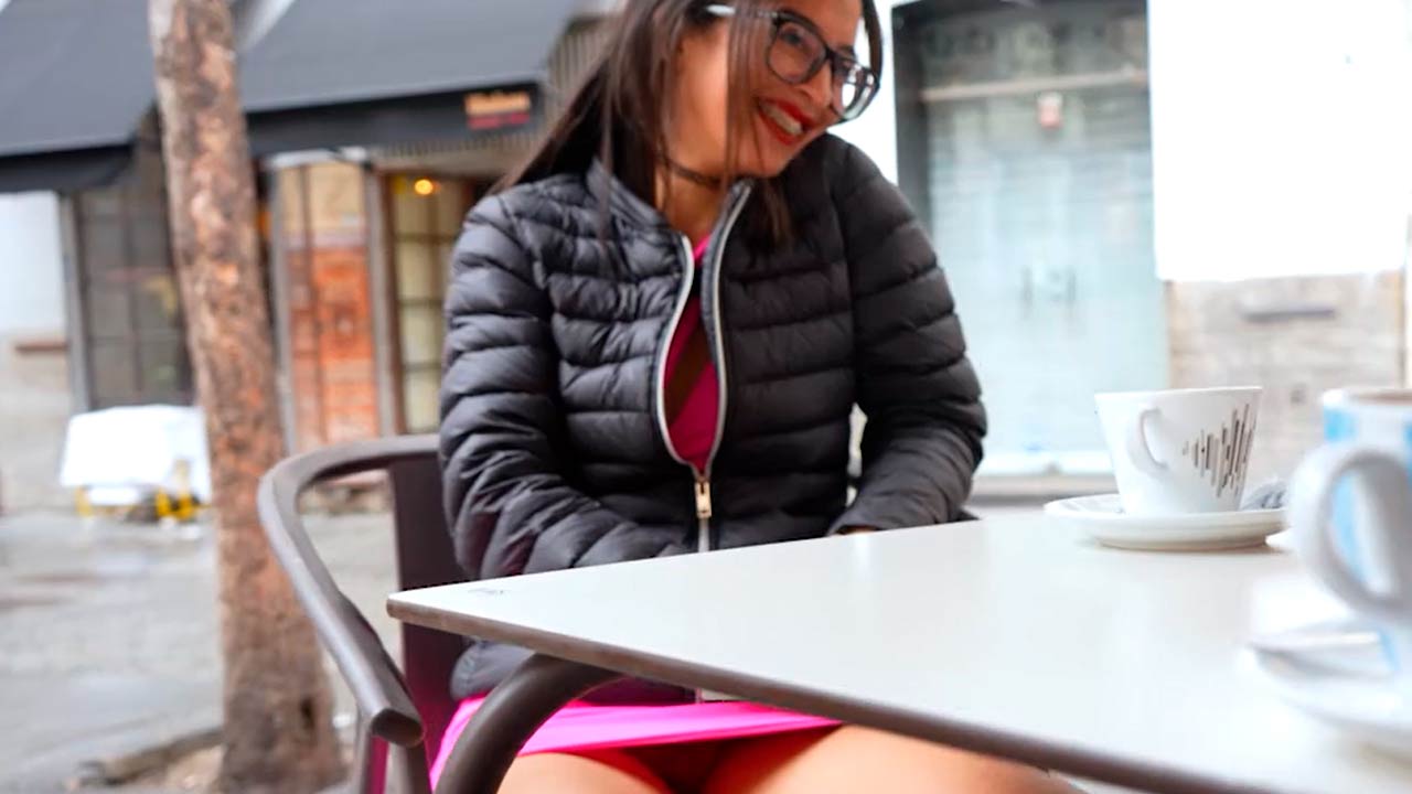 Culo destrozado = Alice Biancci contenta. La nena quiere un ANAL