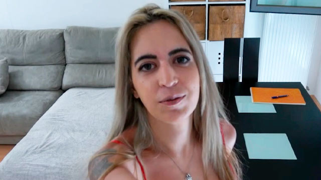 Saber idiomas para echar pasión. Mira al profesor de italiano de Dulce Maylene