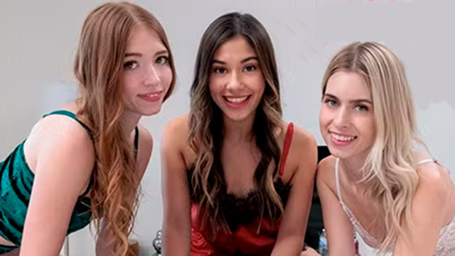 Jill Kassidy, Xxlayna Marie y Myra Moans, dan el mejor regalo de navidad a Juan