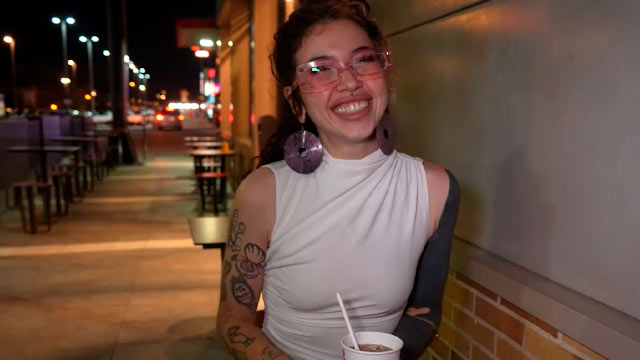 Fedora Morelli prepara su trasero y su lengua partida para coger salvajemente