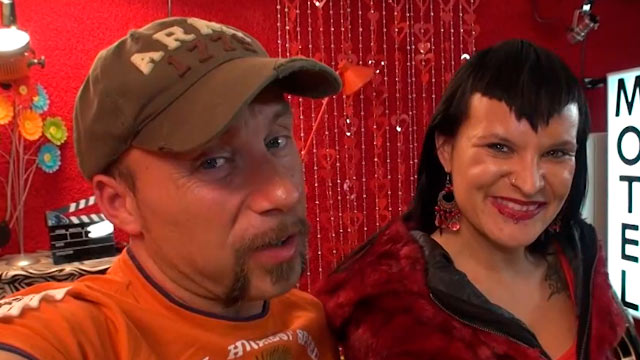 Las buenas vergas pueden satisfacer culos exigentes como el de Jenny up Destroy