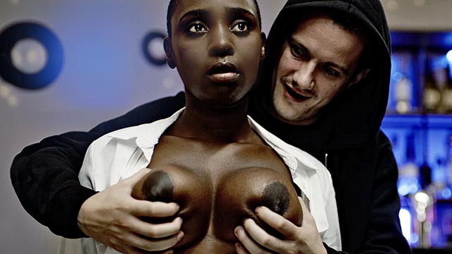 La Africana Zaawaadi cogida por un ratero que detiene el tiempo y se viene adentro